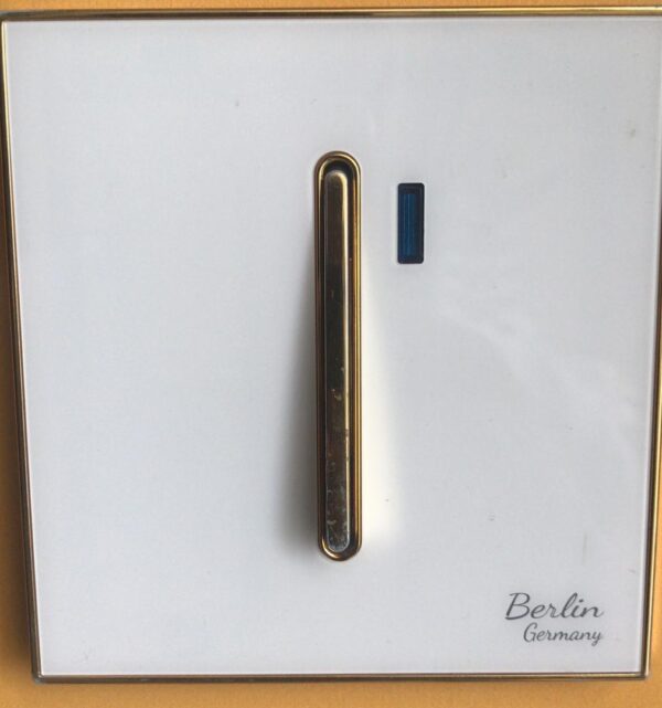 Ac switch Berlin England